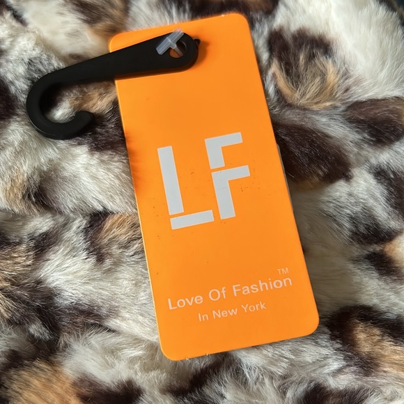 Leopard Faux Fur Bucket Hat by Fashion City - Picture 5 of 5